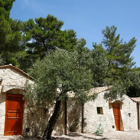Baia Di Campi Prázdninový areál