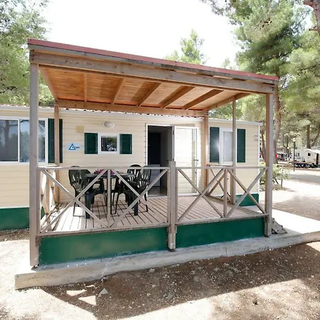 Baia Di Campi Prázdninový areál 3*