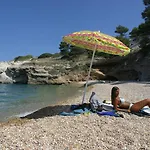 Baia Di Campi Aldeamento Turístico