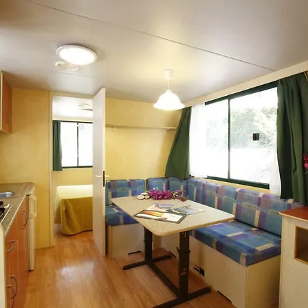 Baia Di Campi Βιέστε